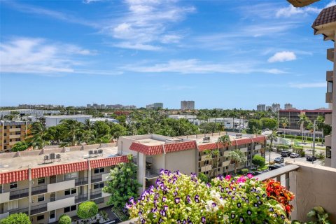 Condo in Pompano Beach, Florida, 2 bedrooms  № 1281599 - photo 13