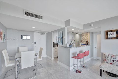 Copropriété à vendre à Pompano Beach, Floride: 2 chambres, 84.63 m2 № 1281599 - photo 18