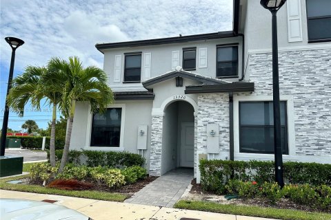 Townhouse in Homestead, Florida 3 bedrooms, 123.37 sq.m. № 1423404 - photo 5