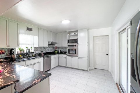 Villa ou maison à vendre à Sebring, Floride: 3 chambres, 182.83 m2 № 910135 - photo 22