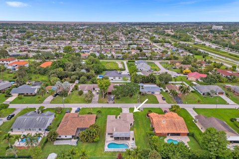 Casa en venta en Plantation, Florida, 3 dormitorios, 183.02 m2 № 1099904 - foto 1