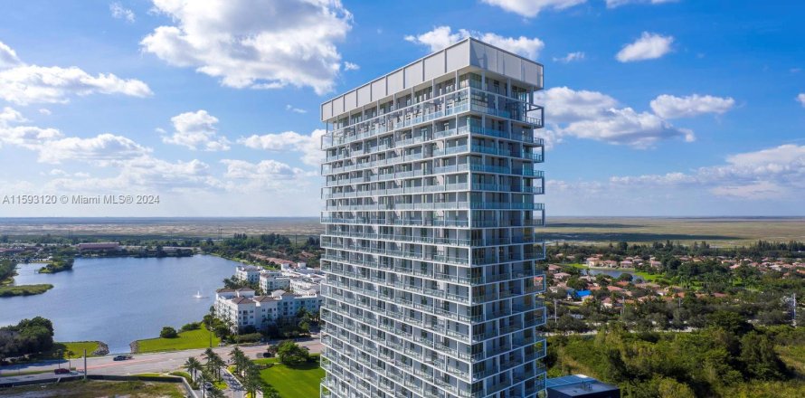 Condominio en Sunrise, Florida, 2 dormitorios  № 1184598