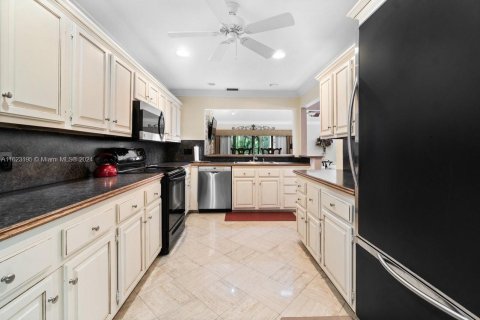 Townhouse in Palm Beach Gardens, Florida 3 bedrooms, 186.08 sq.m. № 1270351 - photo 12