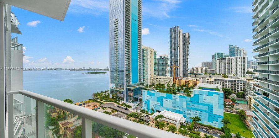 Condo à Miami, Floride, 2 chambres  № 1270350