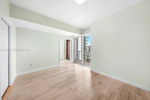 Copropriété à vendre à Miami, Floride: 2 chambres, 113.9 m2 № 1270350 - photo 15