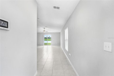 Villa ou maison à louer à Ruskin, Floride: 4 chambres, 171.03 m2 № 1371675 - photo 4