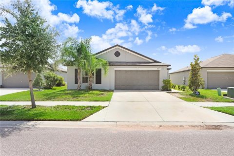 Villa ou maison à louer à Ruskin, Floride: 4 chambres, 171.03 m2 № 1371675 - photo 2