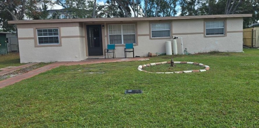 House in Tampa, Florida 3 bedrooms, 101.73 sq.m. № 1428830