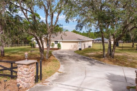 Villa ou maison à vendre à Ocala, Floride: 3 chambres, 196.86 m2 № 1428799 - photo 2