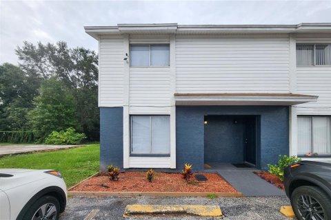 Townhouse in Tampa, Florida 2 bedrooms, 86.96 sq.m. № 1323867 - photo 1