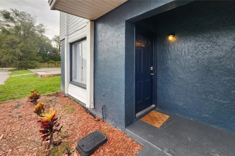 Townhouse in Tampa, Florida 2 bedrooms, 86.96 sq.m. № 1323867 - photo 3