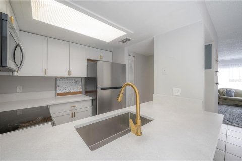 Adosado en venta en Tampa, Florida, 2 dormitorios, 86.96 m2 № 1323867 - foto 8