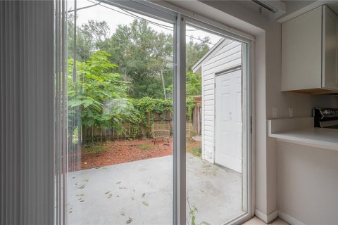 Adosado en venta en Tampa, Florida, 2 dormitorios, 86.96 m2 № 1323867 - foto 9