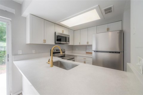 Adosado en venta en Tampa, Florida, 2 dormitorios, 86.96 m2 № 1323867 - foto 11