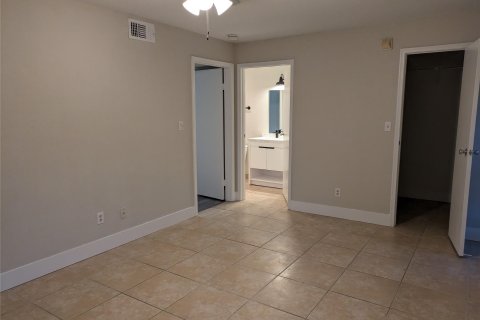 Condominio en venta en Coral Springs, Florida, 1 dormitorio, 88.26 m2 № 1135448 - foto 10