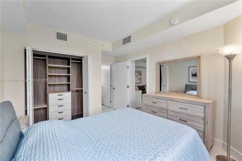 Condo in Coral Gables, Florida, 2 bedrooms  № 1305478 - photo 22