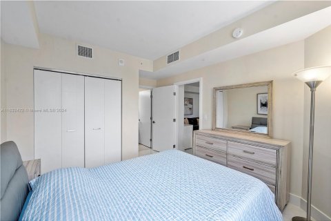 Condo in Coral Gables, Florida, 2 bedrooms  № 1305478 - photo 23