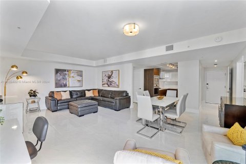 Condo in Coral Gables, Florida, 2 bedrooms  № 1305478 - photo 3