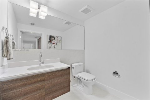 Copropriété à vendre à Coral Gables, Floride: 2 chambres, 104.52 m2 № 1305478 - photo 14