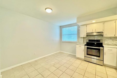 Apartamento en alquiler en Tampa, Florida, 2 dormitorios, 106.93 m2 № 1369950 - foto 10