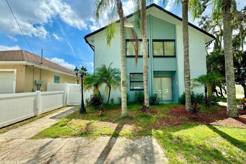 Apartamento en alquiler en Tampa, Florida, 2 dormitorios, 106.93 m2 № 1369950 - foto 1