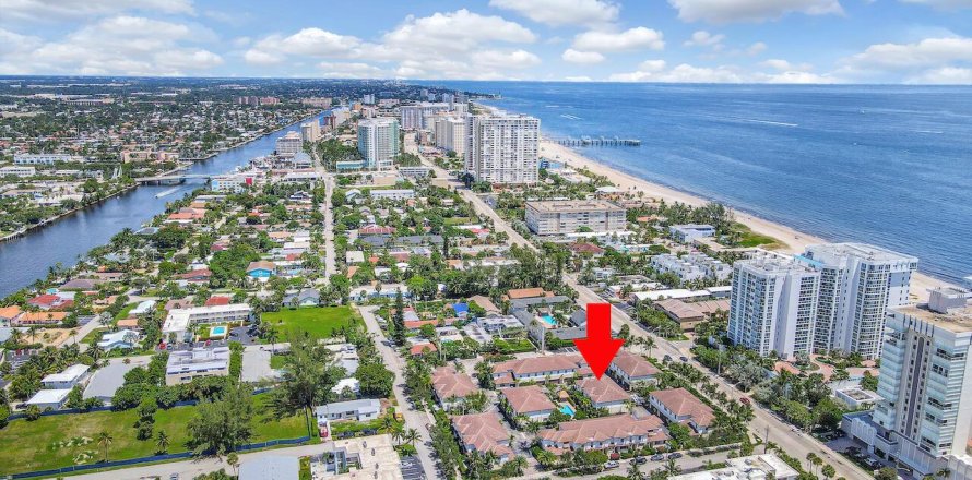 Таунхаус в Помпано-Бич, Флорида 3 спальни, 132.39м2 № 996367