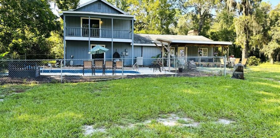 House in Hudson, Florida 4 bedrooms, 253.44 sq.m. № 1308959