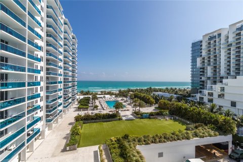 Condo in Miami Beach, Florida, 2 bedrooms  № 782020 - photo 8