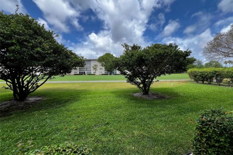 Copropriété à vendre à Coconut Creek, Floride: 2 chambres, 107.95 m2 № 1159988 - photo 4