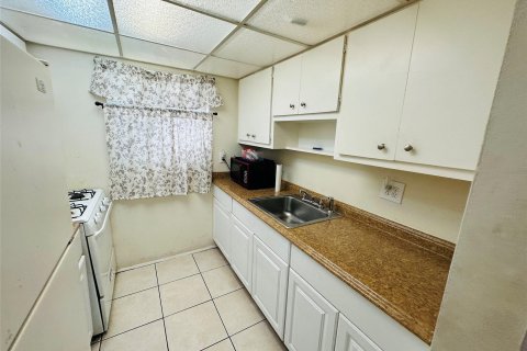 Copropriété à vendre à Lauderdale Lakes, Floride: 1 chambre, 55.56 m2 № 1160005 - photo 6