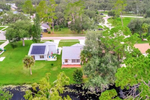 Villa ou maison à vendre à Port Charlotte, Floride: 2 chambres, 87.79 m2 № 1349008 - photo 6