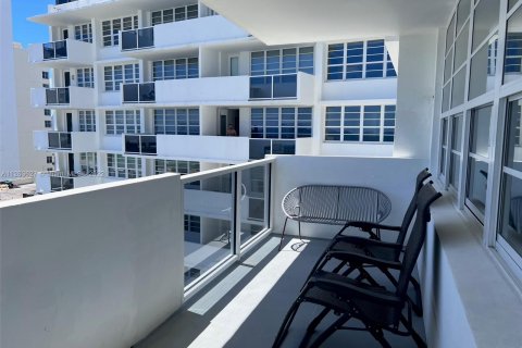 Copropriété à louer à Miami Beach, Floride: 1 chambre, 51.1 m2 № 69862 - photo 18