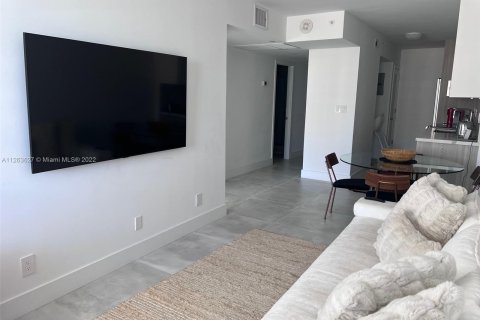 Condominio en alquiler en Miami Beach, Florida, 1 dormitorio, 51.1 m2 № 69862 - foto 5