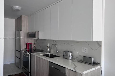 Condominio en alquiler en Miami Beach, Florida, 1 dormitorio, 51.1 m2 № 69862 - foto 7