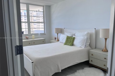 Condo in Miami Beach, Florida, 1 bedroom  № 69862 - photo 10