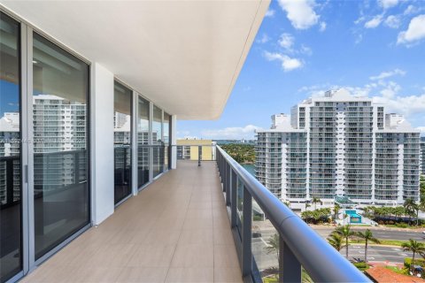 Condo in Miami Beach, Florida, 2 bedrooms  № 1184515 - photo 26