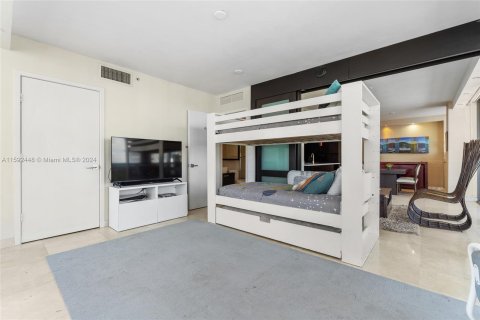 Condo in Miami Beach, Florida, 2 bedrooms  № 1184515 - photo 17