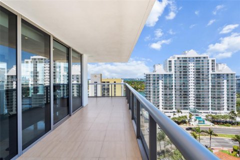 Condo in Miami Beach, Florida, 2 bedrooms  № 1184515 - photo 27