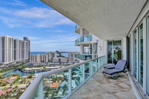 Condo in Sunny Isles Beach, Florida, 3 bedrooms  № 1185989 - photo 22