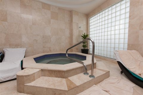 Condo in Sunny Isles Beach, Florida, 3 bedrooms  № 1185989 - photo 20