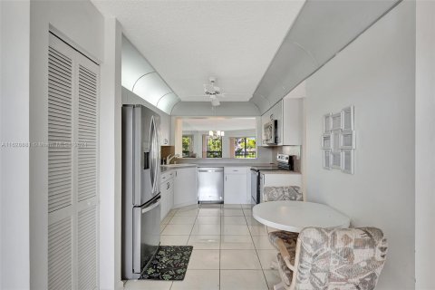 Copropriété à vendre à Tamarac, Floride: 2 chambres, 139.35 m2 № 1291165 - photo 13