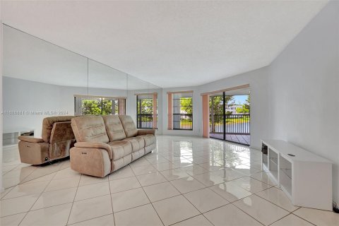 Copropriété à vendre à Tamarac, Floride: 2 chambres, 139.35 m2 № 1291165 - photo 22