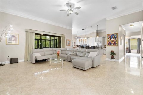 Villa ou maison à vendre à Kissimmee, Floride: 4 chambres, 280.19 m2 № 1323865 - photo 6