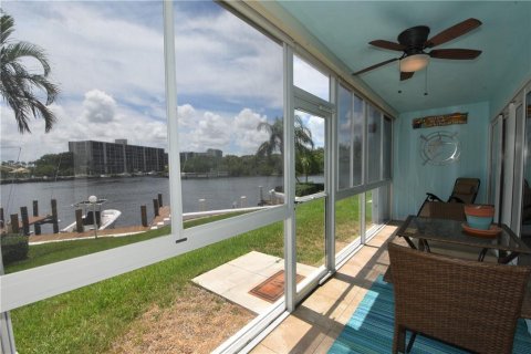 Condo in Deerfield Beach, Florida, 2 bedrooms  № 1183632 - photo 9