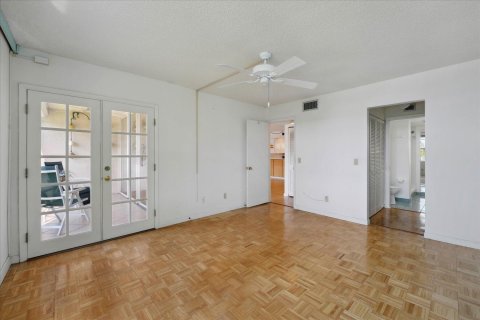 Condo in Stuart, Florida, 2 bedrooms  № 1217297 - photo 13