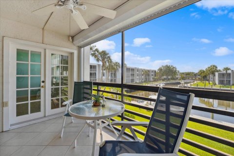 Condo in Stuart, Florida, 2 bedrooms  № 1217297 - photo 8