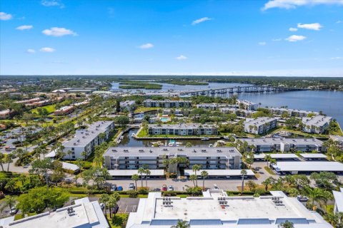 Condo in Stuart, Florida, 2 bedrooms  № 1217297 - photo 5