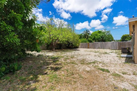 Villa ou maison à vendre à Fort Lauderdale, Floride: 2 chambres, 66.89 m2 № 1217336 - photo 1