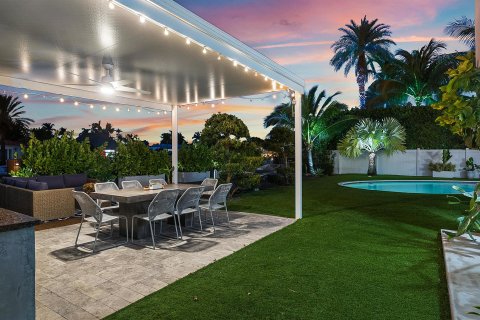 Casa en venta en North Miami, Florida, 4 dormitorios, 255.76 m2 № 1007619 - foto 5