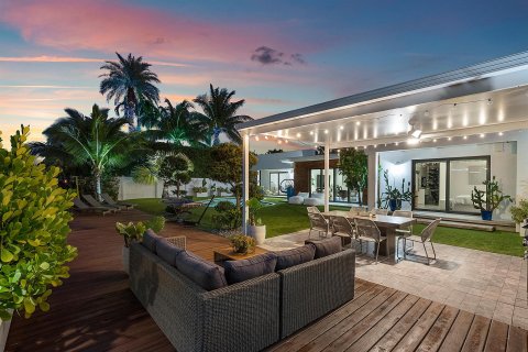 Villa ou maison à vendre à North Miami, Floride: 4 chambres, 255.76 m2 № 1007619 - photo 6